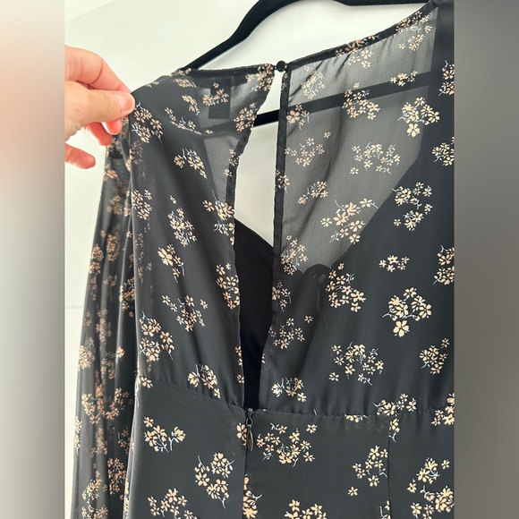 Forever 21 Black Floral Ruffle Hem Mini Dress with Sheer Sleeves fall chic M - Picture 12 of 13